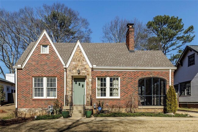 Photo - 2762 Arbor Ave SE House