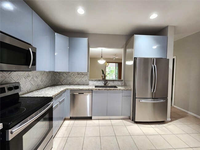 Building Photo - 5489 NW 90th Ave