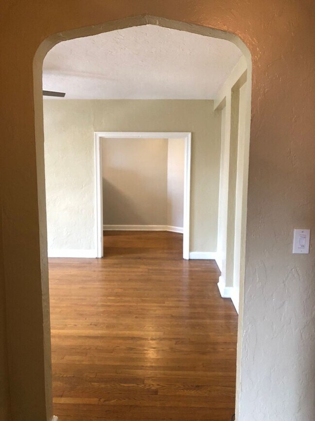 Photo - Spacious One Bedroom In Heart Of Shadyside