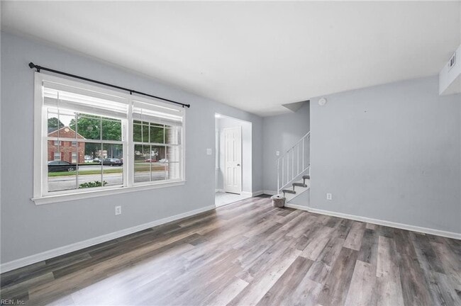 Photo - 394 Deputy Ln