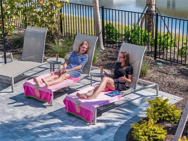 Photo - 8765 Daybreak St