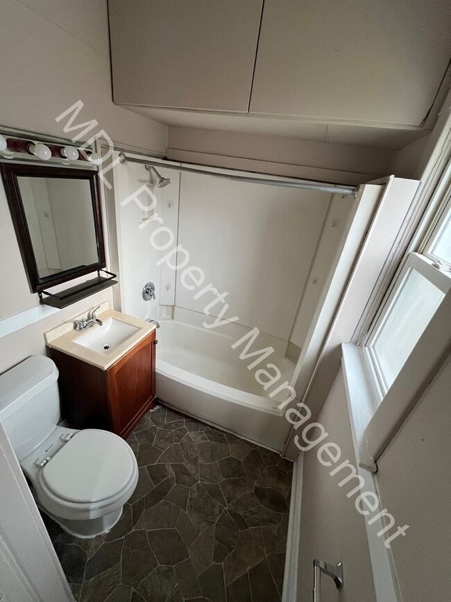 Photo - 3 Bedroom Home Available Now!