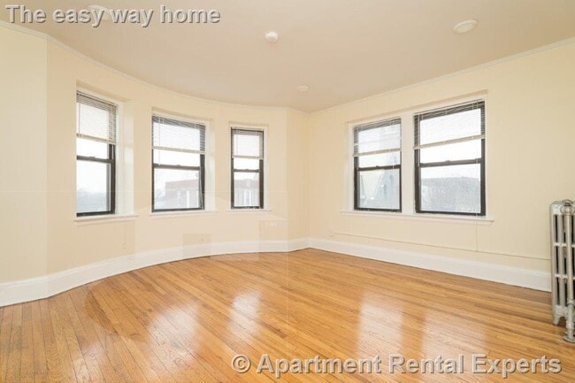 Building Photo - 123 Highland Ave Unit #31