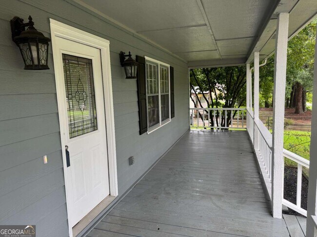 Photo - 155 Davis Rd