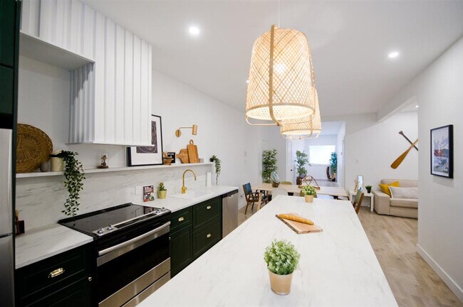 Photo - 2390 Rue Frontenac Unit SI FL1-ID1543106P
