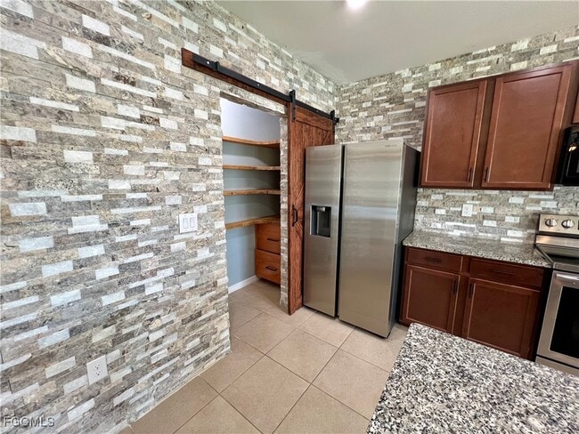 Photo - 10293 Silver Pond Lane House
