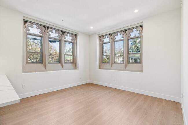 Photo - The Bellmere