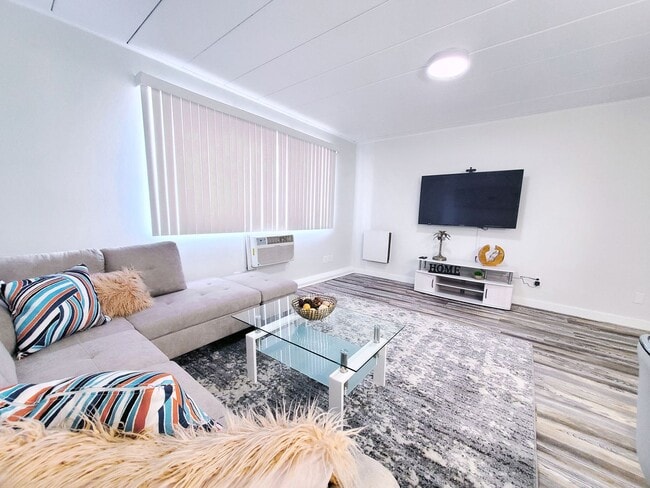 Photo - Shorewood Apartments
