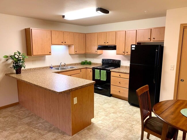 Building Photo - River Trail Estates - Half Off Security De... Unit RT 7304 Rental