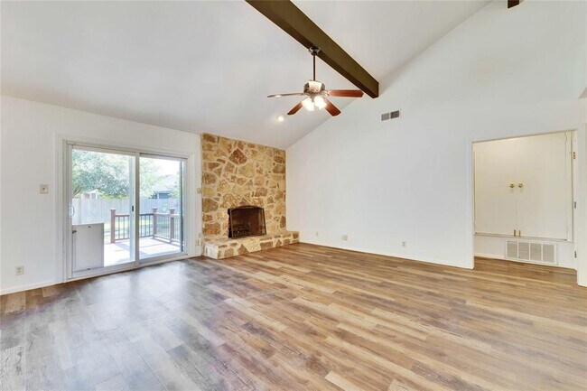 3411 Monument Dr