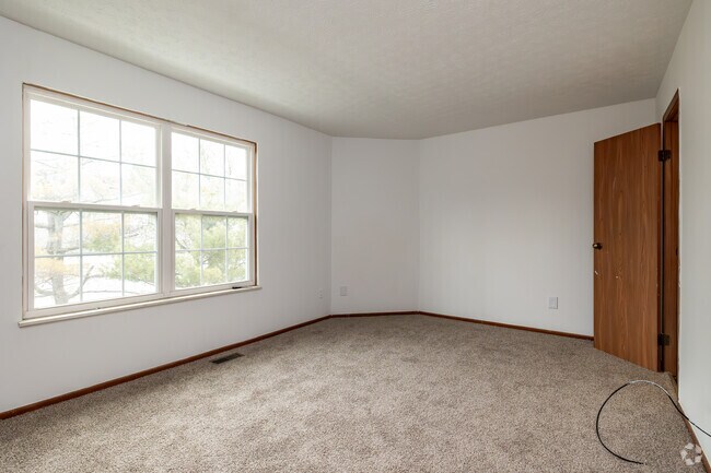 3BR, 2.5BA - 1,300SF - Bedroom