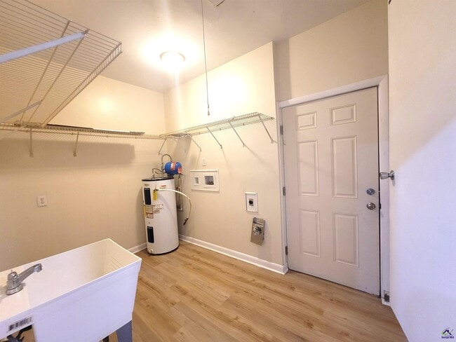 Photo - 421 Willow Ave