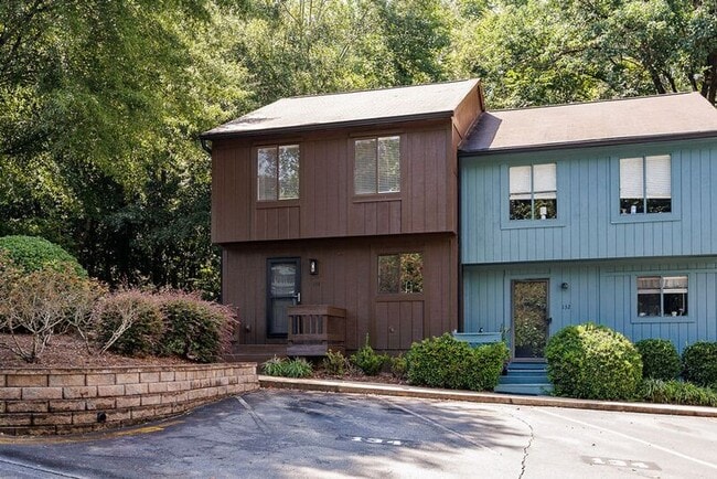 Photo - 134 Fernbanks Ct