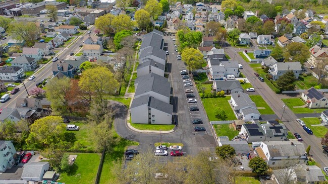 Building Photo - Cedar Heights Rental