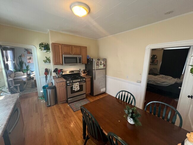 294 Highland Ave Unit 2