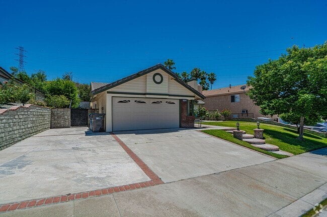 Building Photo - COMING SOON! Single Story 3 Bedroom in Mou... Rental