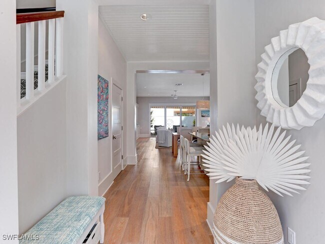 Photo - 477 3rd Ave S Unidad 2