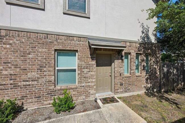 Photo - 2304 S Lakeline Blvd Unit 251