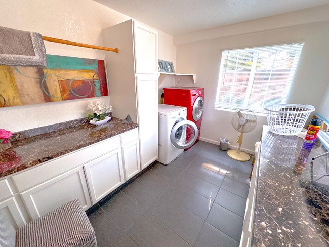 Photo - 1532 Cypress Ave Unit 1