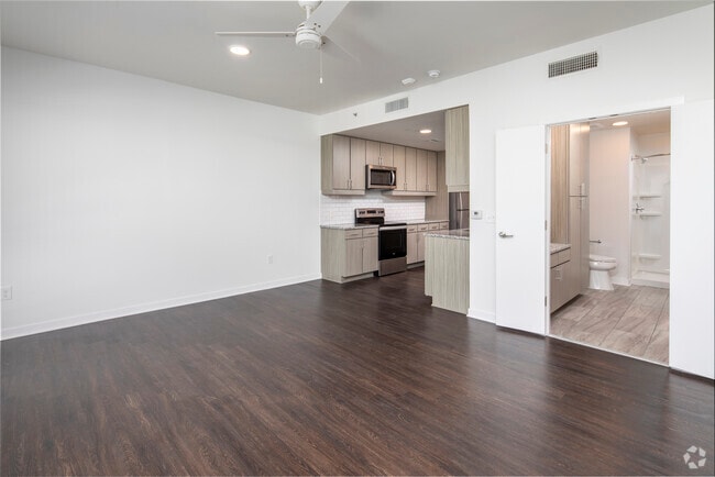Studio, 1 bath, 515 sq ft