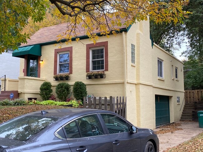 Building Photo - 8751 White Ave Rental