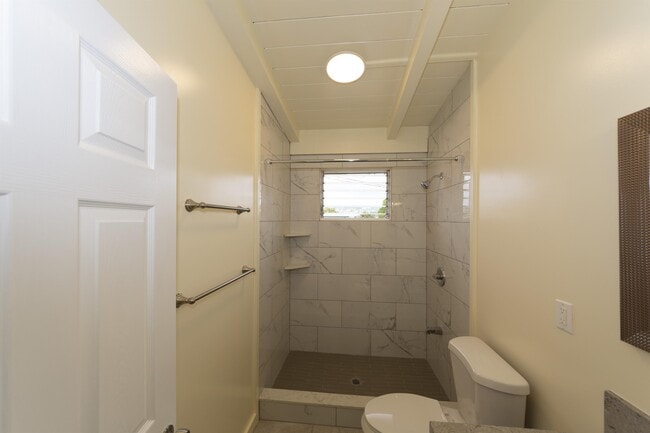 Photo - 723 Hoomalimali St