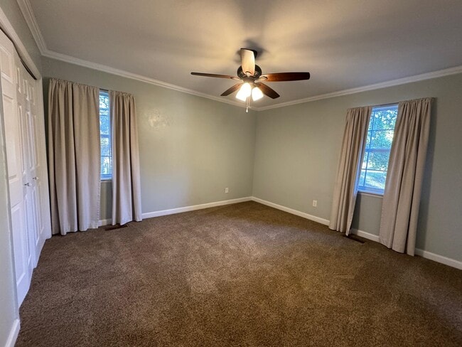 Photo - 1100 Victory Garden Dr