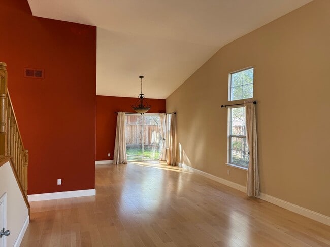 Photo - 212 Montevideo Cir