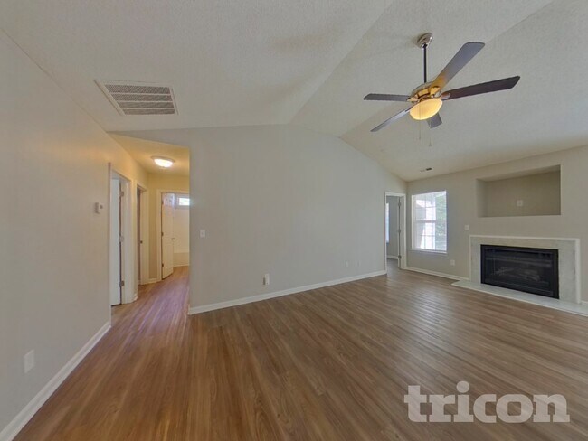 Photo - 7112 Rumple Rd