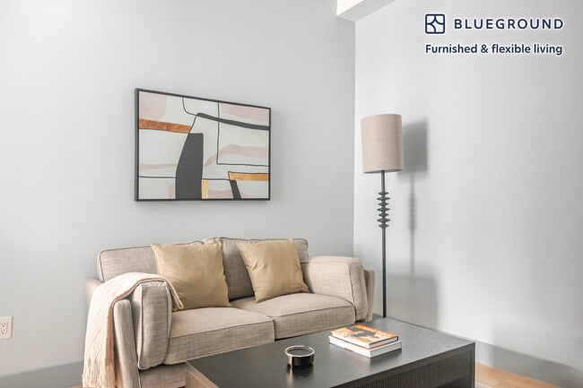 Photo - 161 W 54th St Unit FL8-ID1997