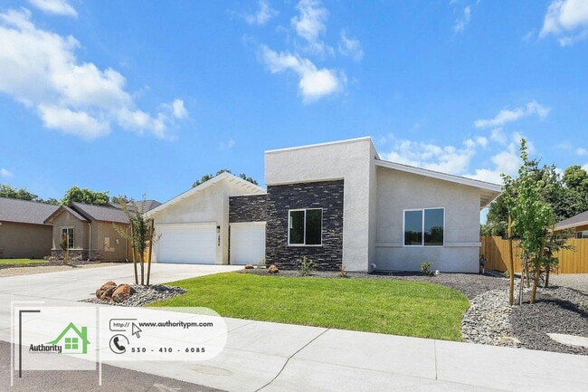 Photo - 2856 River Dr