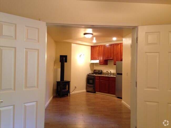 Building Photo - 13975 Wings of Morning Dr Unit House Apt.