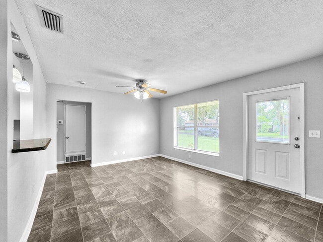 Photo - Inviting 4-Bedroom Home in Seminole, FL