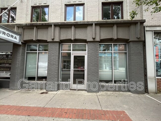 Photo - 110 Campbell Ave SE