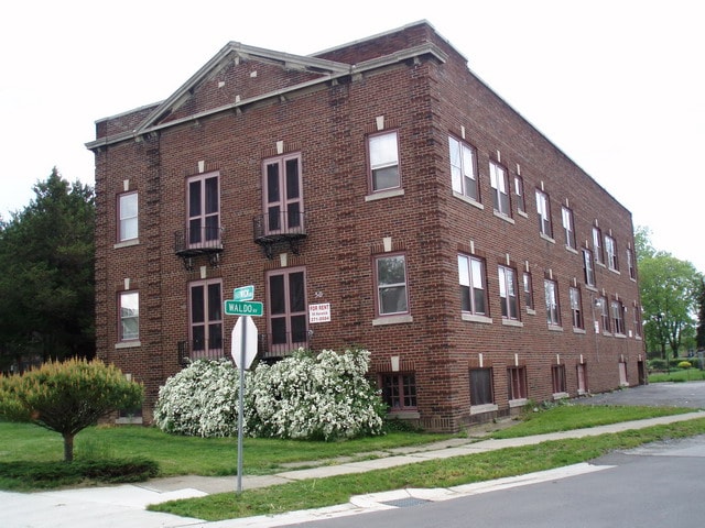 Photo - Laurelton Apartments