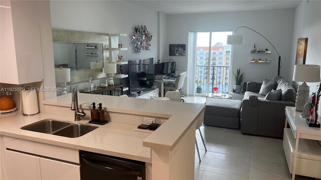 Building Photo - 10 Aragon Ave Unit 1019