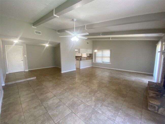 Photo - 1330 Somercotes Ln