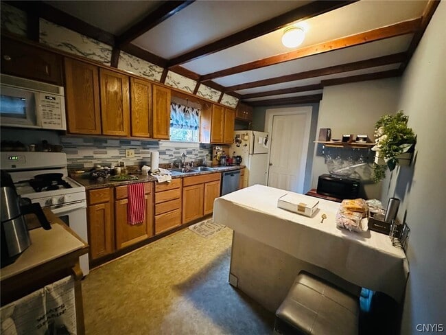 Photo - 8 Greenbush St