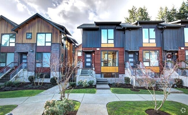 Building Photo - 6546 32nd Ave NE Rental