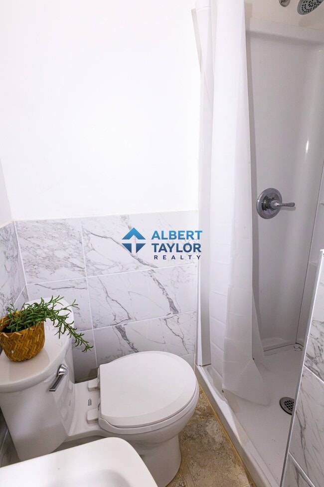 Photo - 241 Northampton St