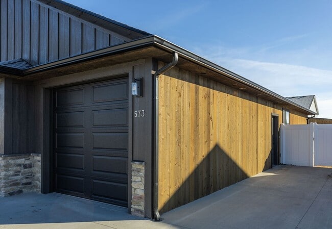 Photo - K573LI Unit ADU