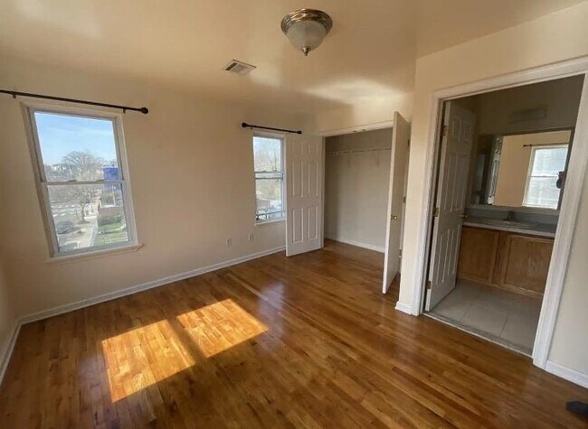 Photo - 13 Union St Unit 2