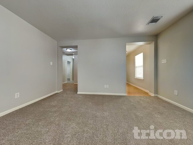 Photo - 2942 Yearling Colt Ct