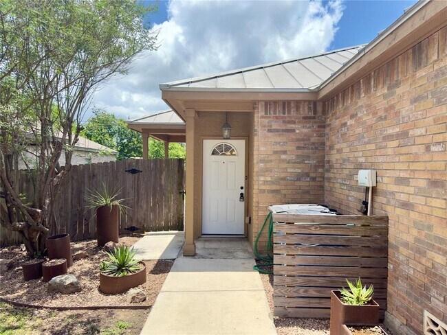 Photo - 216 Anne Louise Dr
