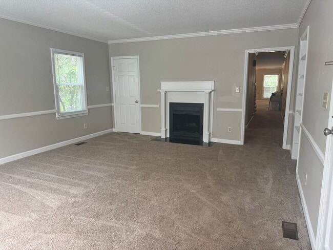 Photo - Spacious 3 bedroom apartment with Den and Huge Primary Suite