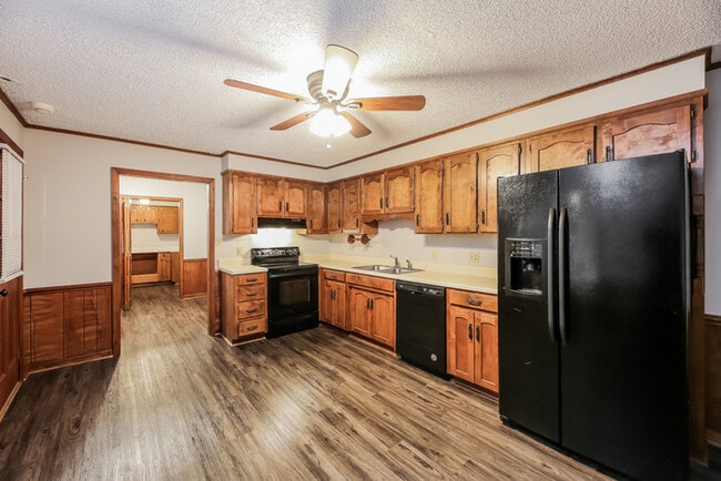 Photo - 409 Shamrock Dr