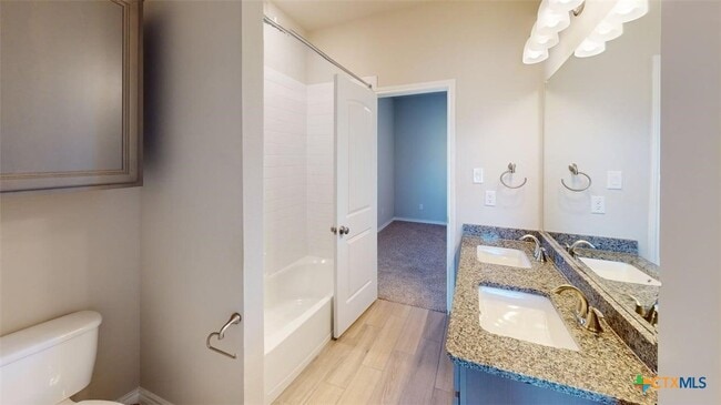 Building Photo - 1325 Roma St Rental