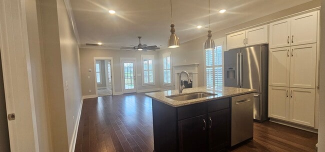 Photo - Stunning Home for Lease Kennesaw Farms
