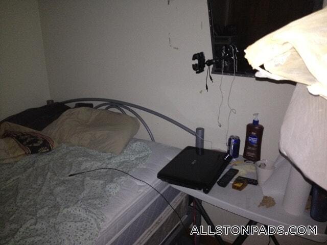 Photo - 132 Glenville Ave Unidad B
