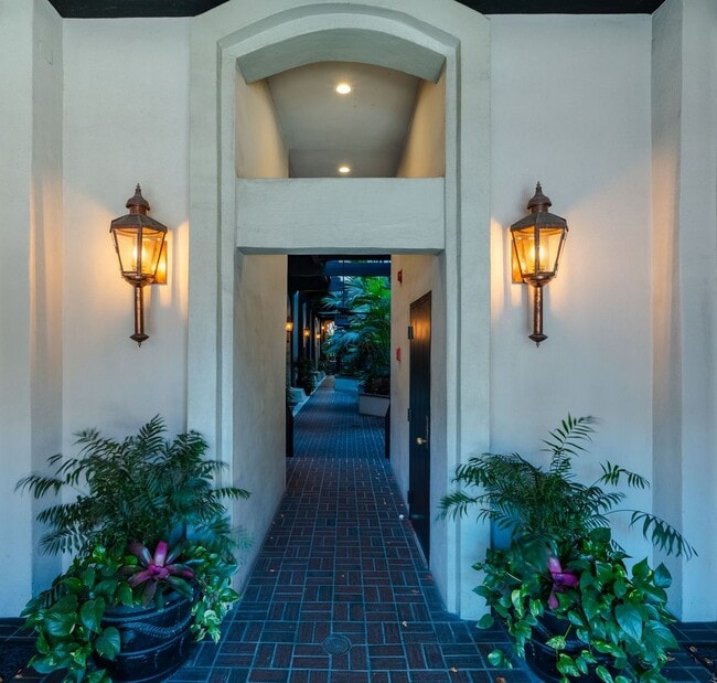 Photo - Stylish City Living in Historic Charleston